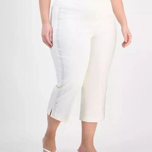 White Cropped Pants with Side Slit side-Embellished Capri Pants,